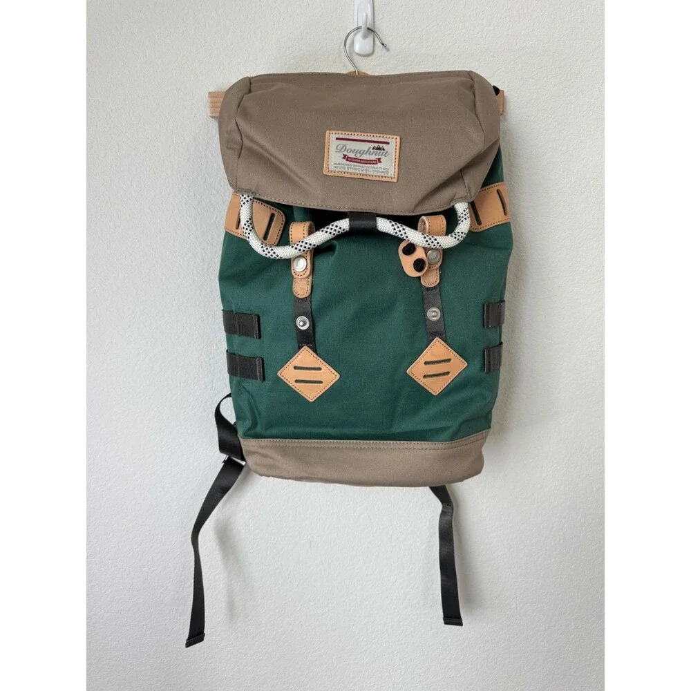 Doughnut Outdoor Adventure Green Tan Backpack Hiking Travel‎ Laptop Bag